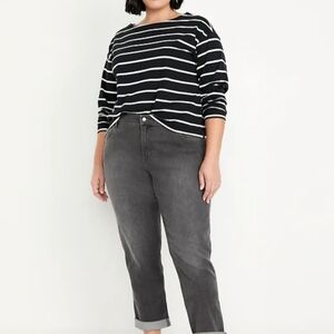 Old Navy Wow Boyfriend Mid Rise Charcoal Jeans